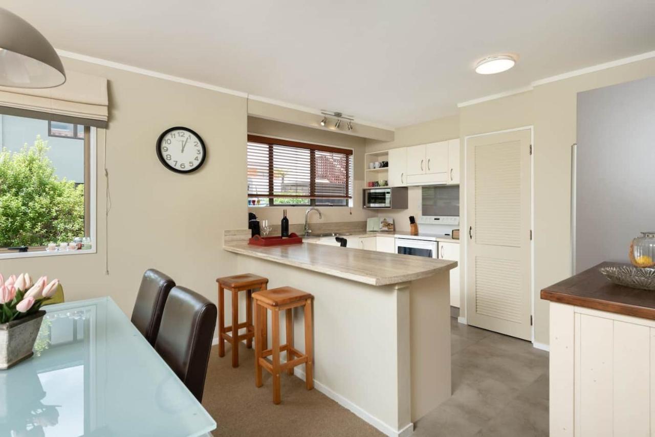 Vila Golfers Delight In Quiet Cul De Sac Mount Maunganui Exteriér fotografie