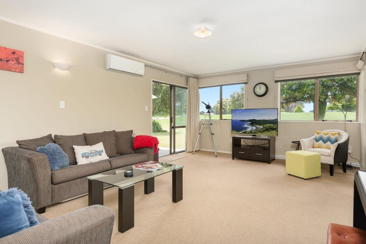 Vila Golfers Delight In Quiet Cul De Sac Mount Maunganui Exteriér fotografie